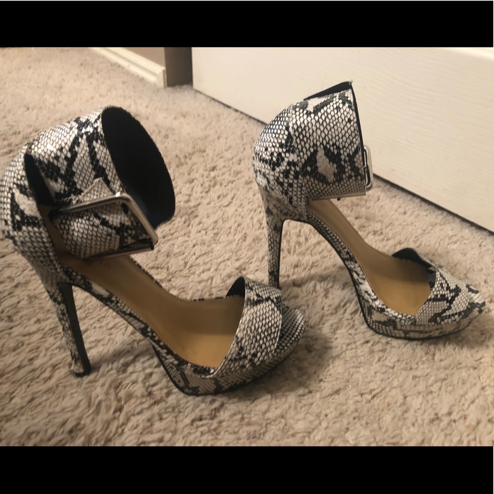 Just Fab Snake skin High heels